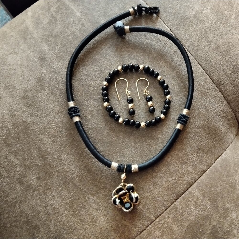 Black fabric silk necklace with vtg flower pendant stretch bracelet and earrings